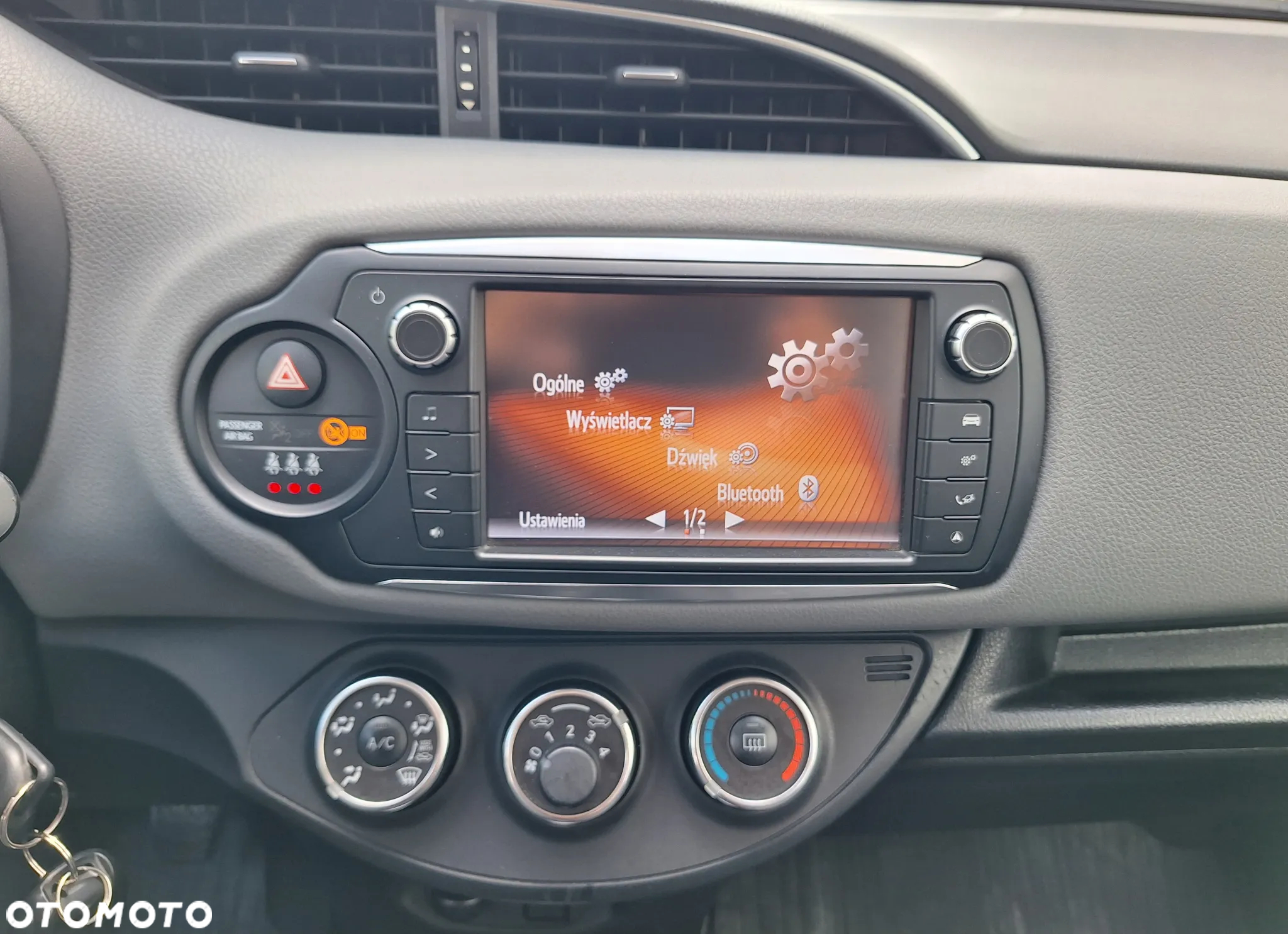 Toyota Yaris 1.33 Premium - 17
