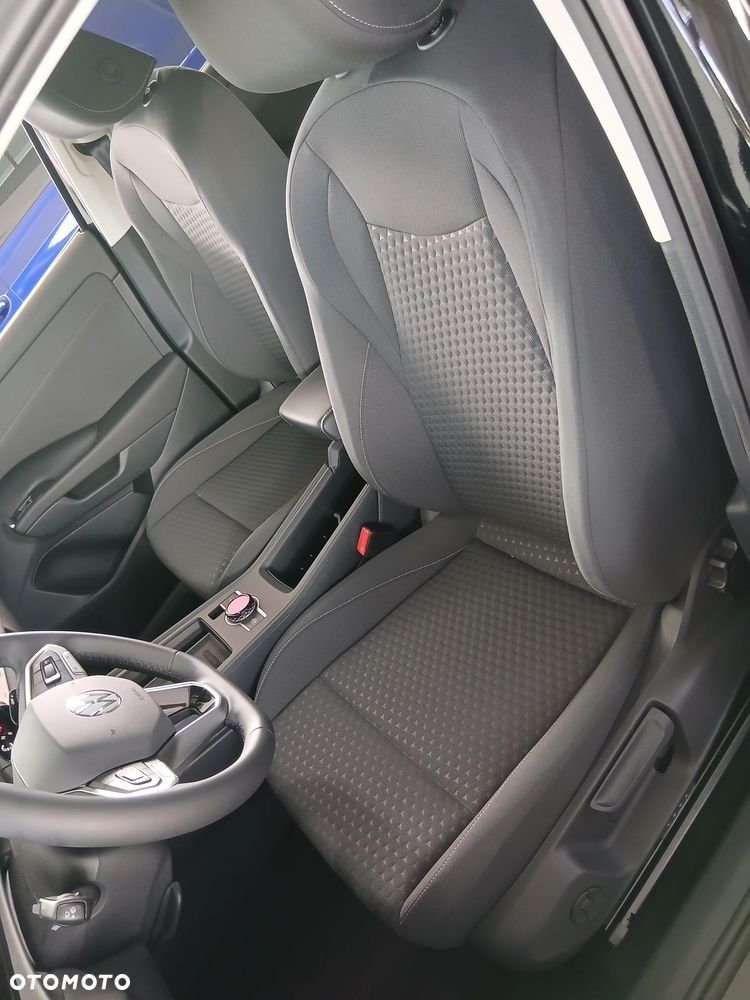 Volkswagen T-Roc 1.5 eTSI Life DSG - 11
