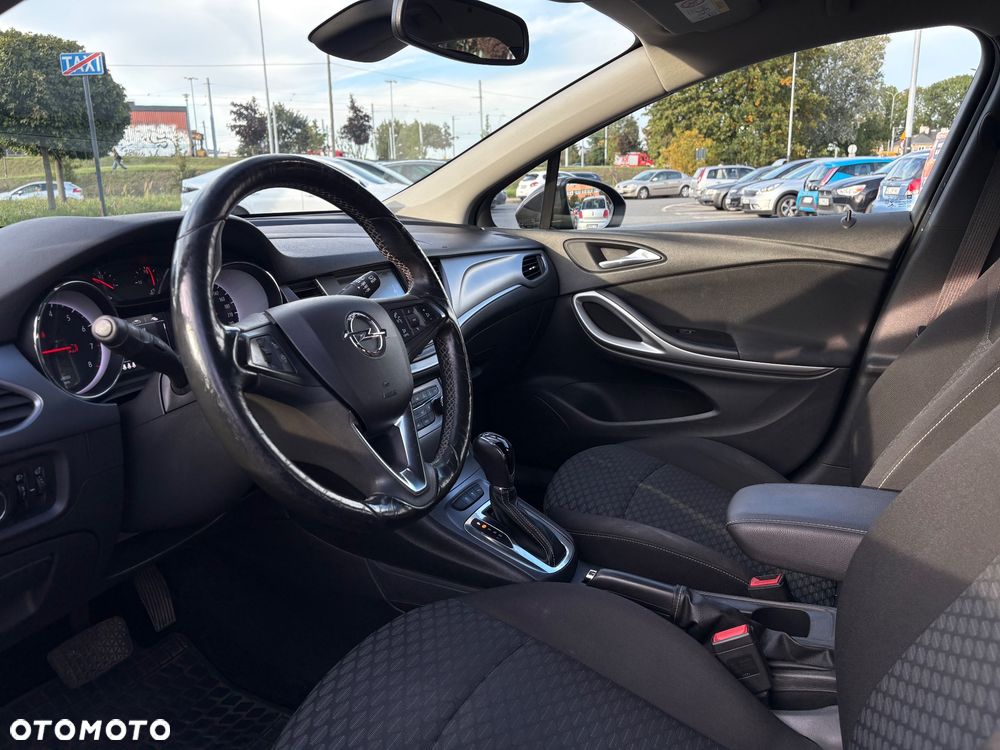 Opel Astra 1.4 T Enjoy S&S - 24