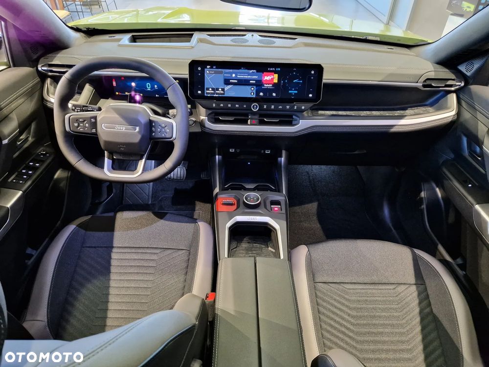 Jeep Compass 1.2 T3 mHEV First Edition FWD DCT - 28