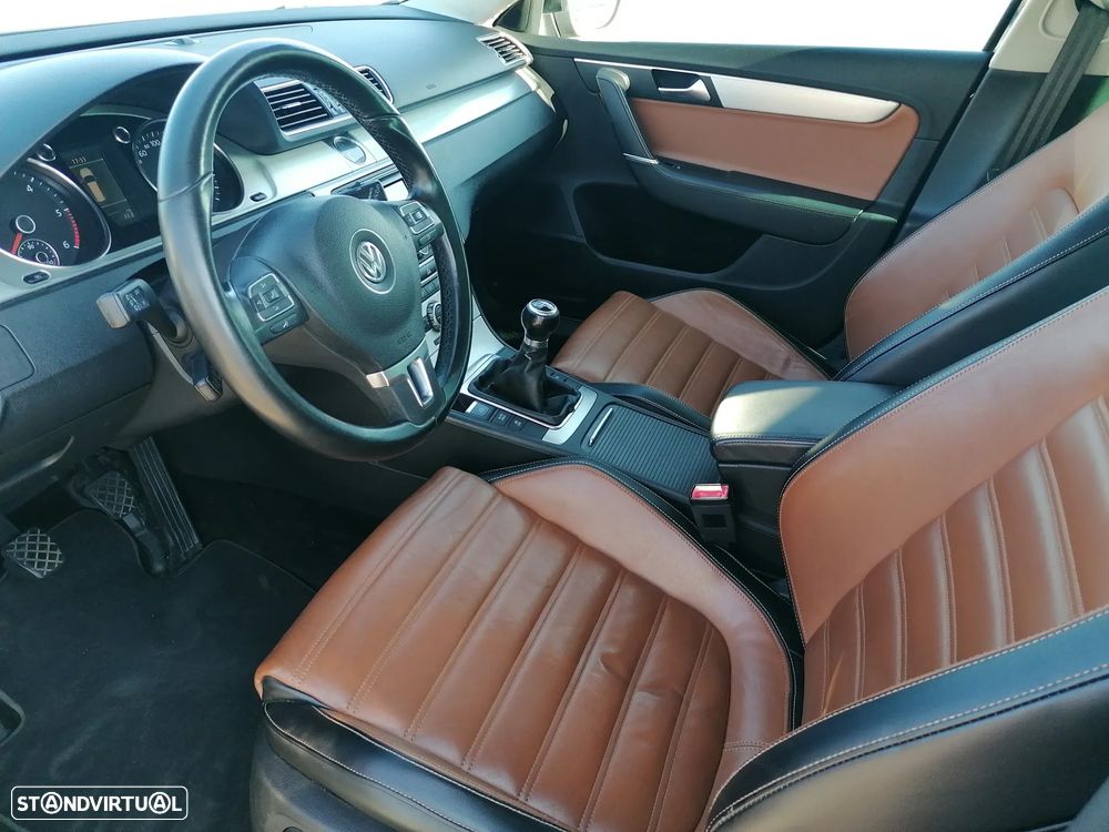 VW Passat Variant 1.6 TDI BlueMotion Highline - 7