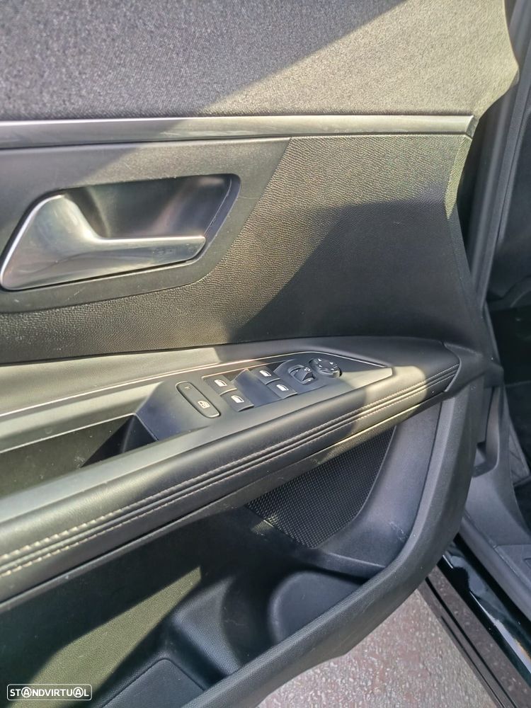 Peugeot 5008 PureTech 130 EAT8 Stop & Start Active Pack - 17