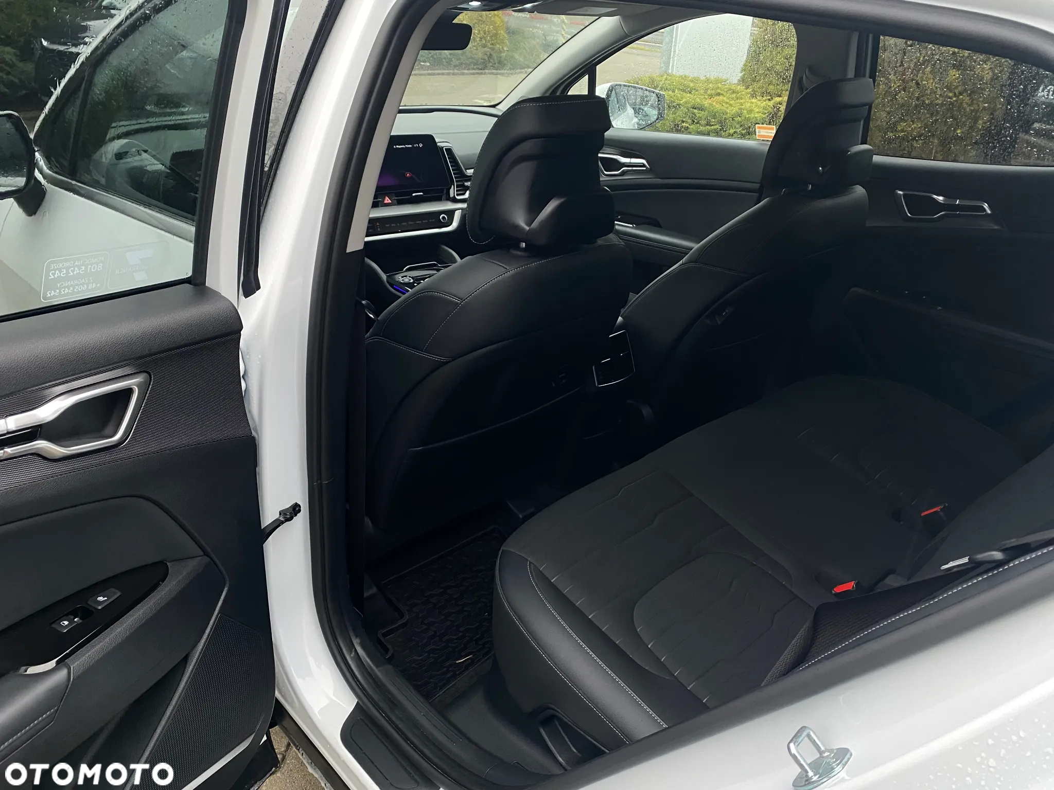 Kia Sportage 1.6 T-GDI HEV Business Line 4WD - 14