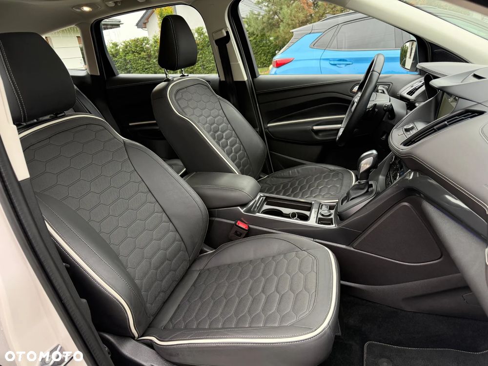 Ford Kuga 1.5 EcoBoost 4x4 Vignale - 16