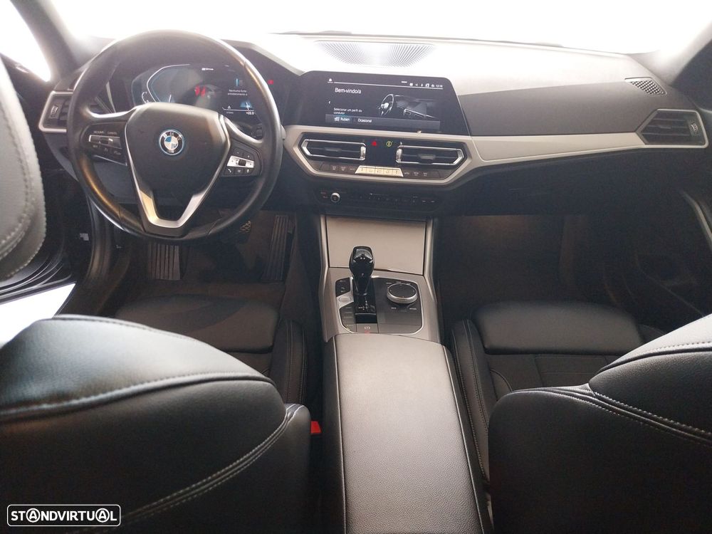 BMW 320 e Line Luxury Auto - 9