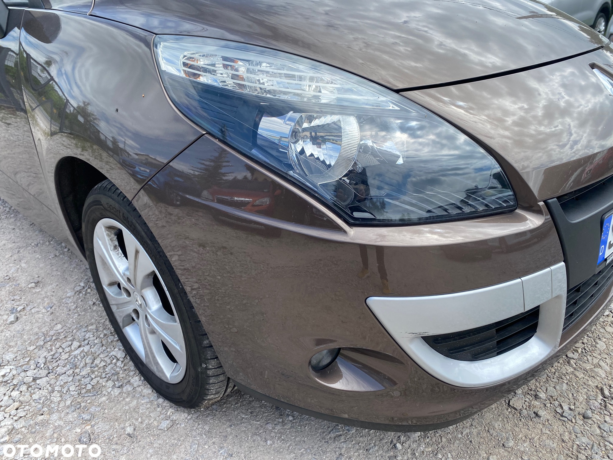 Renault Scenic 1.6 16V 110 TomTom Edition - 11
