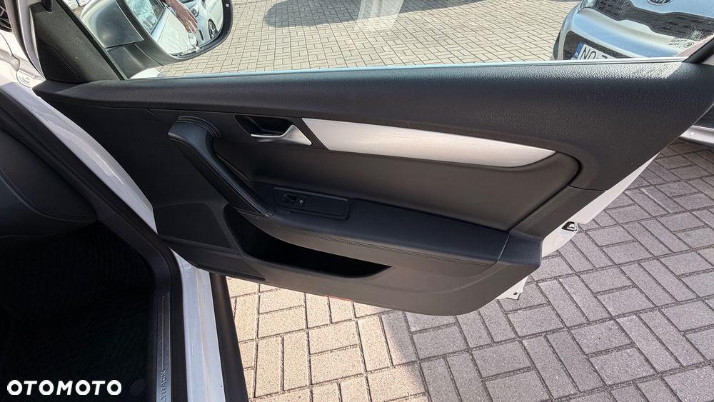 Volkswagen Passat Alltrack - 19