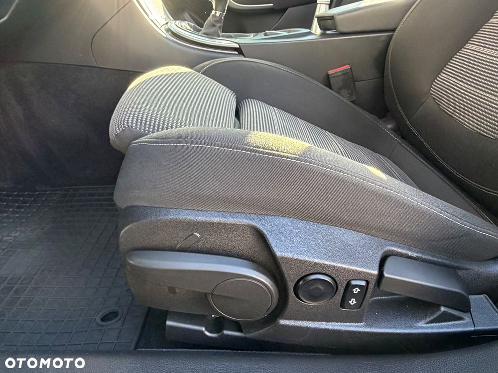 Opel Insignia 2.0 CDTI ecoFLEX Start/Stop Business Innovation - 23