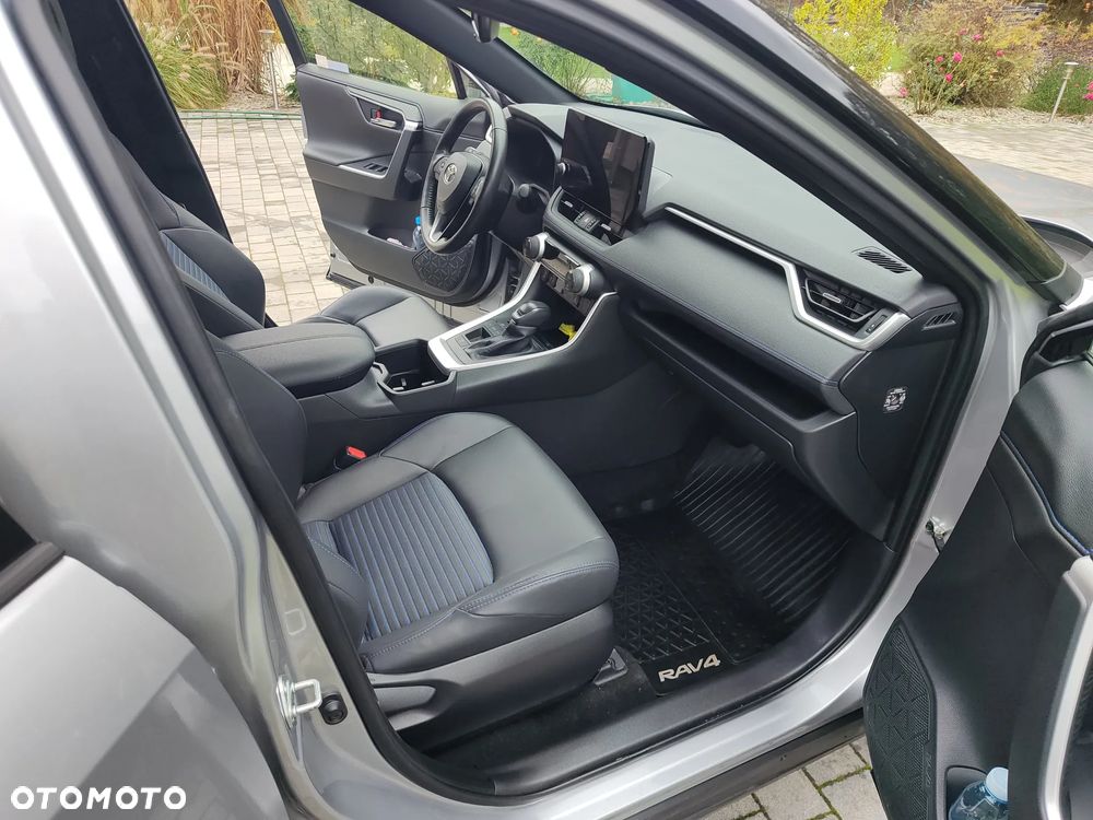Toyota RAV4 - 12