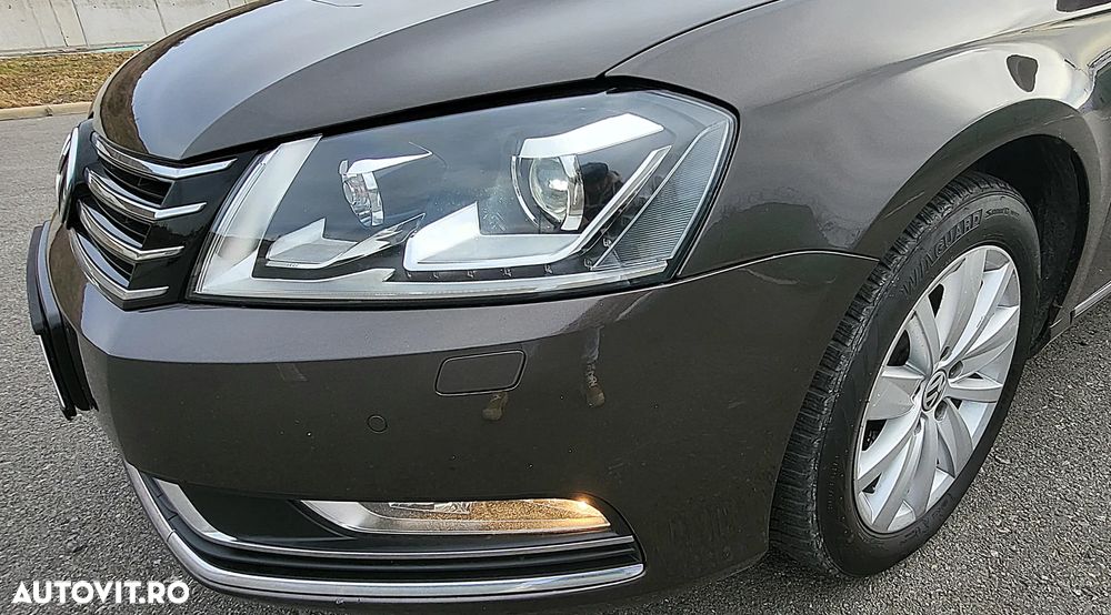 Volkswagen Passat Variant 2.0 TDI BlueMotion Technology DSG Comfortline - 21