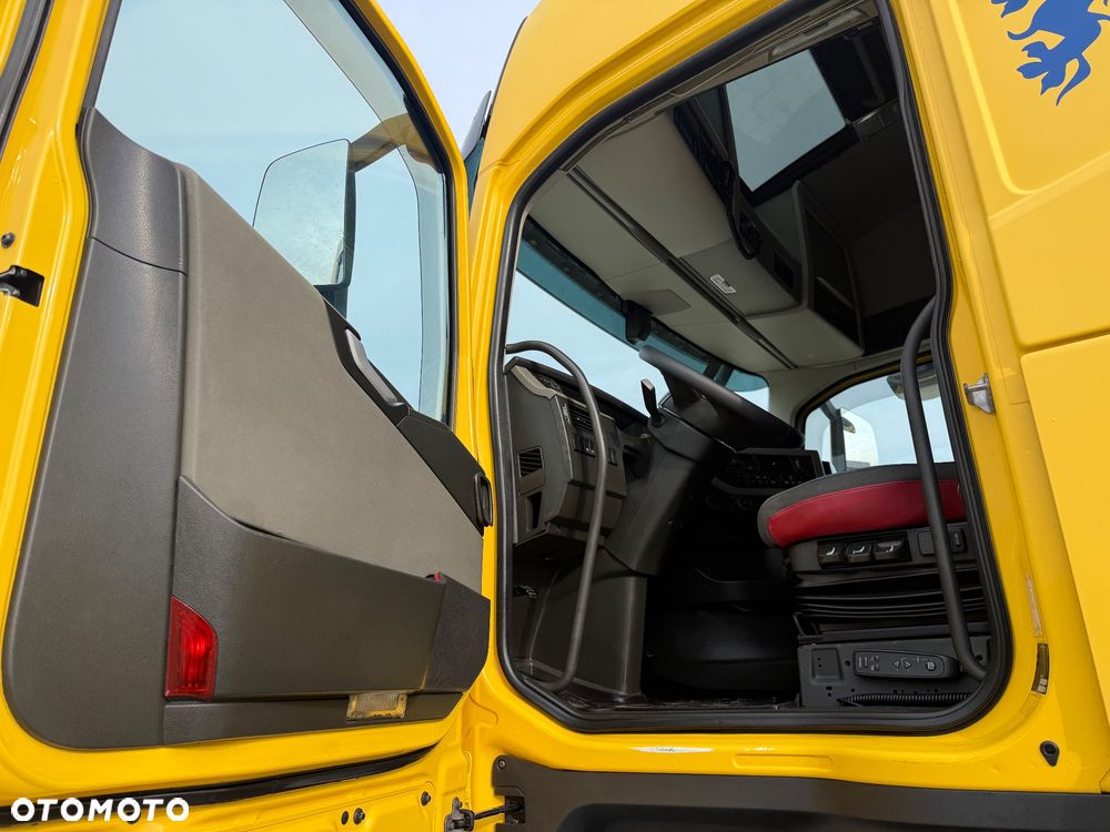 Volvo FH 500 / 3 OSIE / PUSHER / PODNOSZONA OŚ / RETARDER / Z FRANCJI / STAN BDB / / / - 29