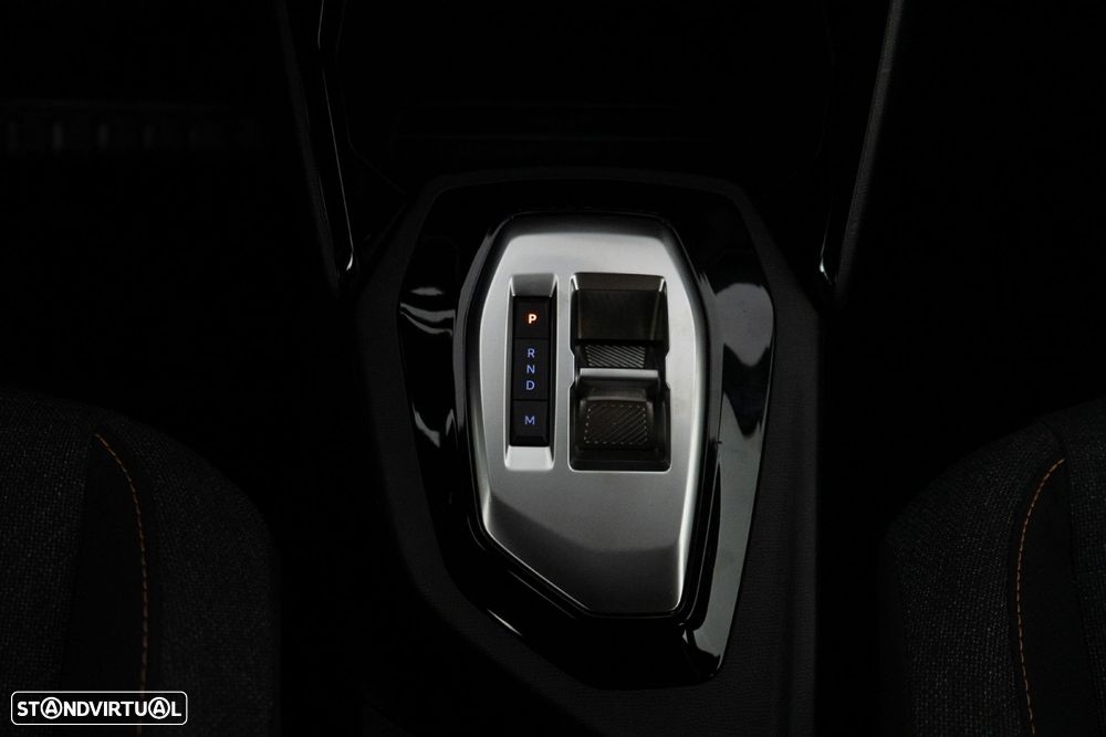 Peugeot 2008 1.2 Hybrid Style e-DCS6 - 23