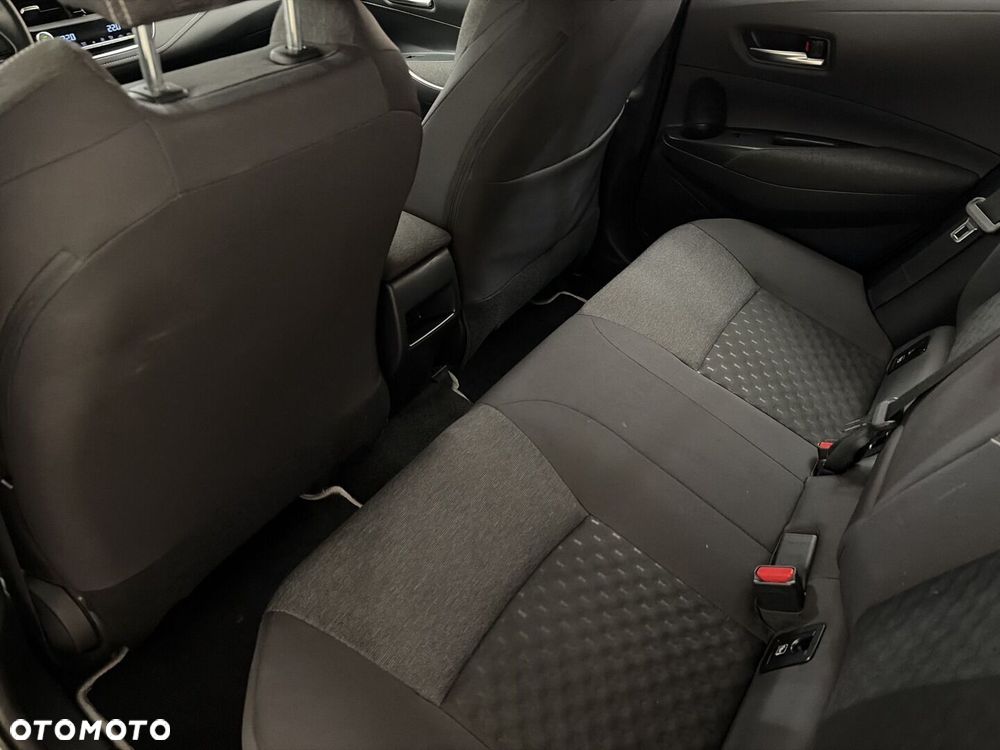 Toyota Corolla - 12