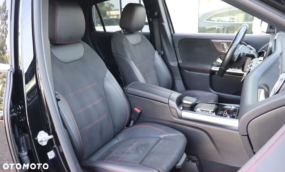 Mercedes-Benz GLA - 26