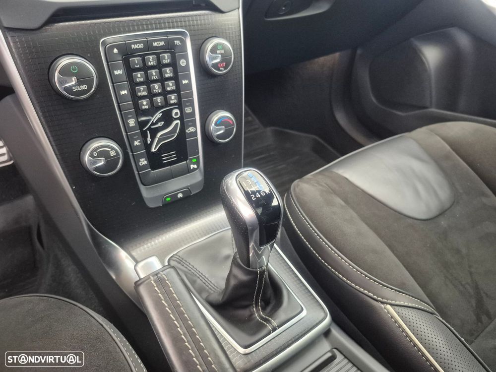 Volvo V40 2.0 D2 R-Design - 16