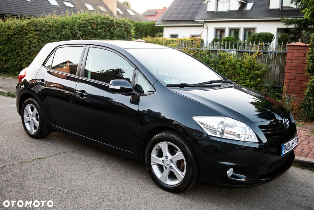 Toyota Auris 1.6 Executive - 3