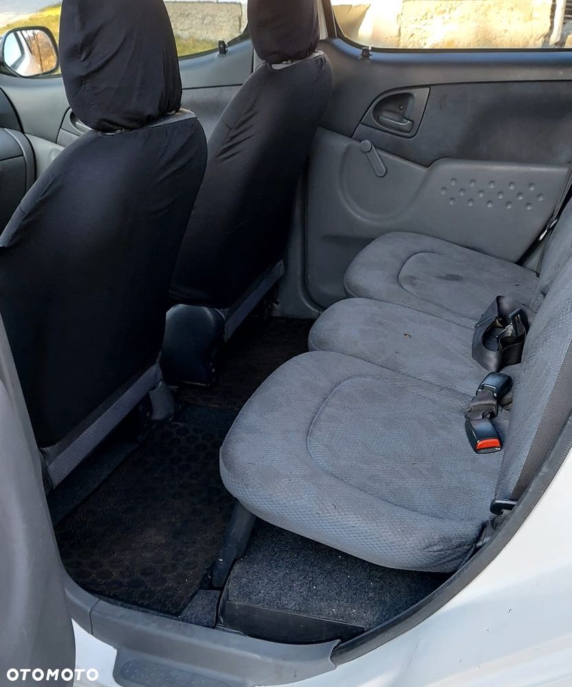 Toyota Yaris Verso 1.4 D-4D Sol - 10