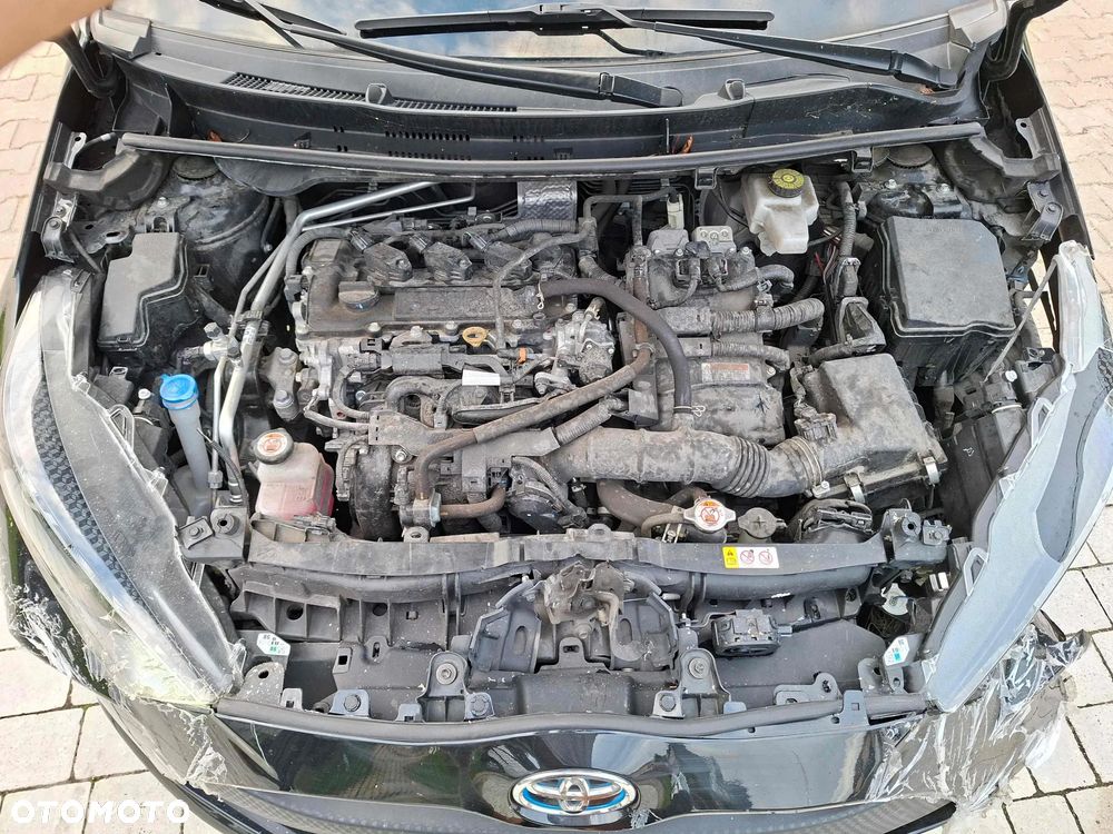 Toyota Yaris Hybrid 100 Life - 14