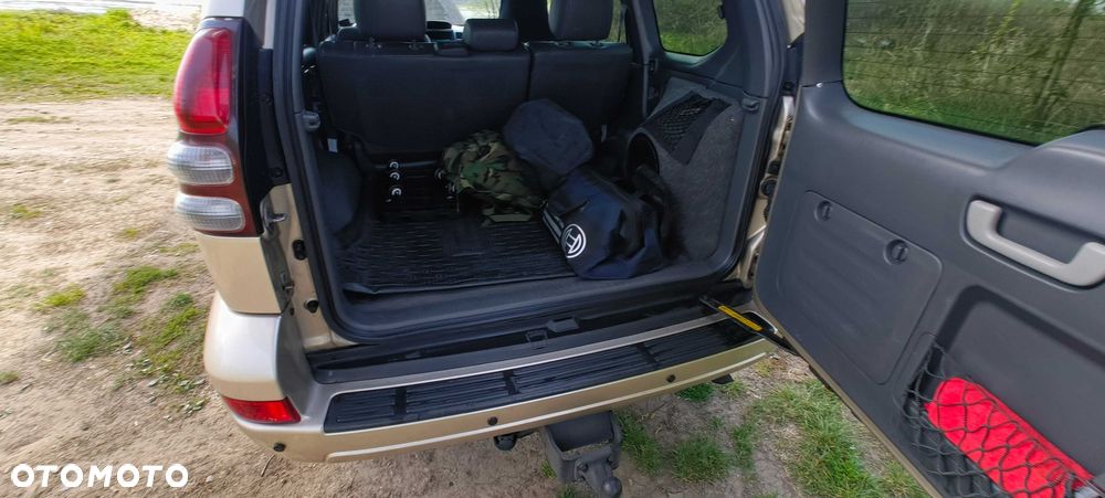 Toyota Land Cruiser - 4