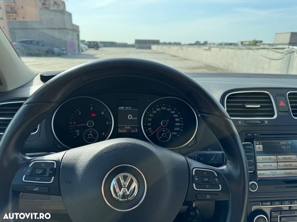 Volkswagen Golf 2.0 TDI DPF BlueMotion Technology Comfortline - 11