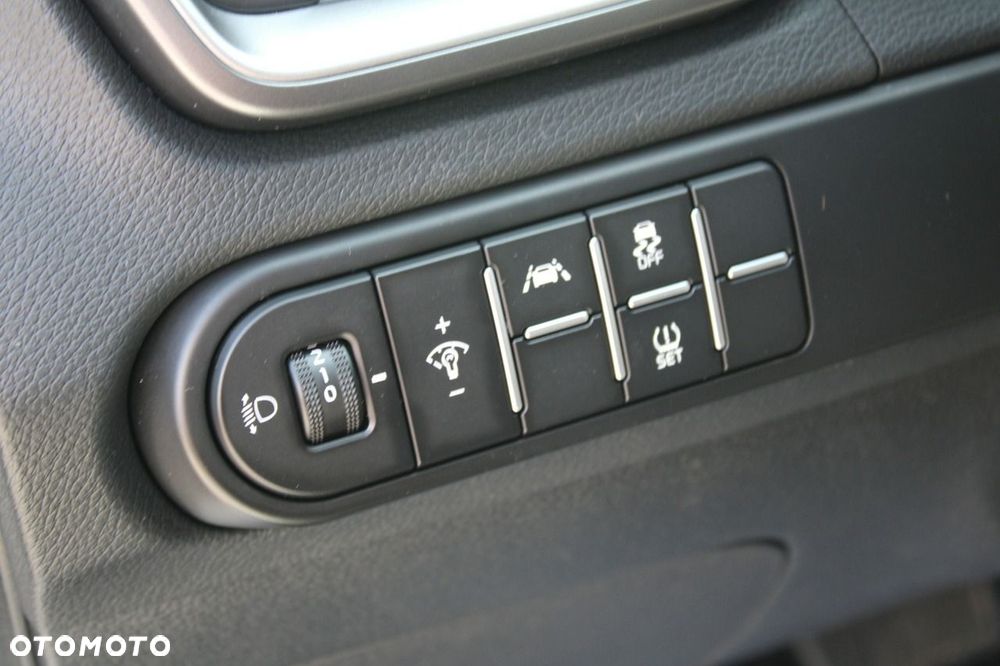 Kia Ceed - 16