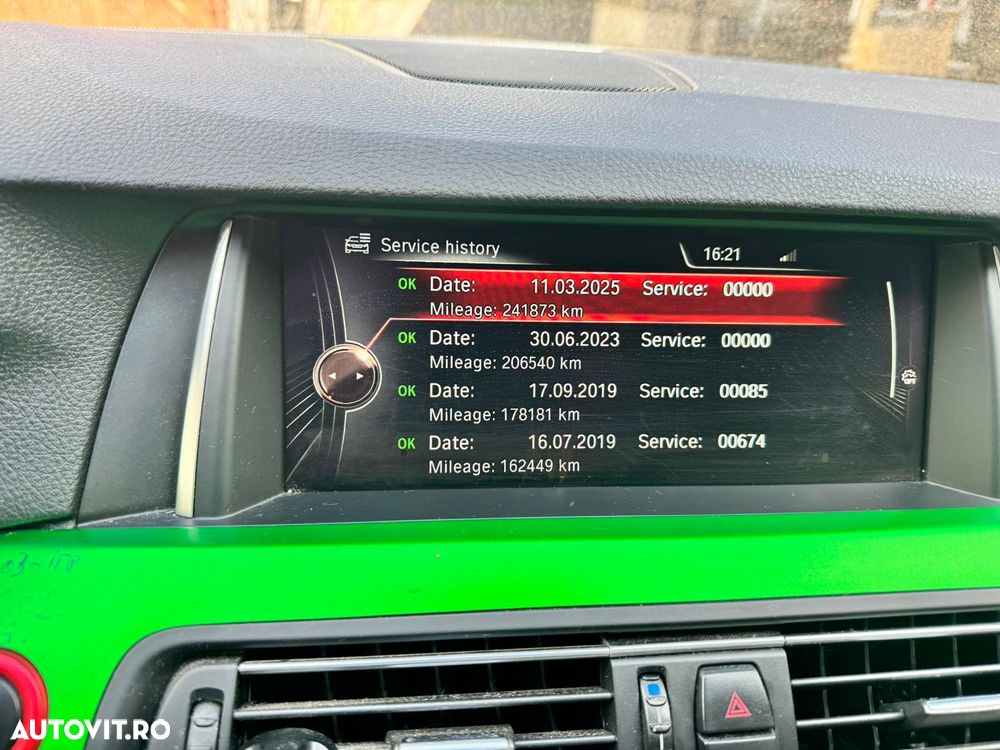 BMW Seria 5 520d xDrive AT - 27