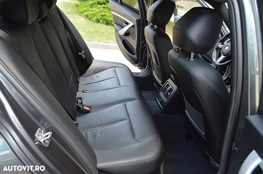 BMW Seria 3 320i Aut. Edition M Sport Shadow - 28
