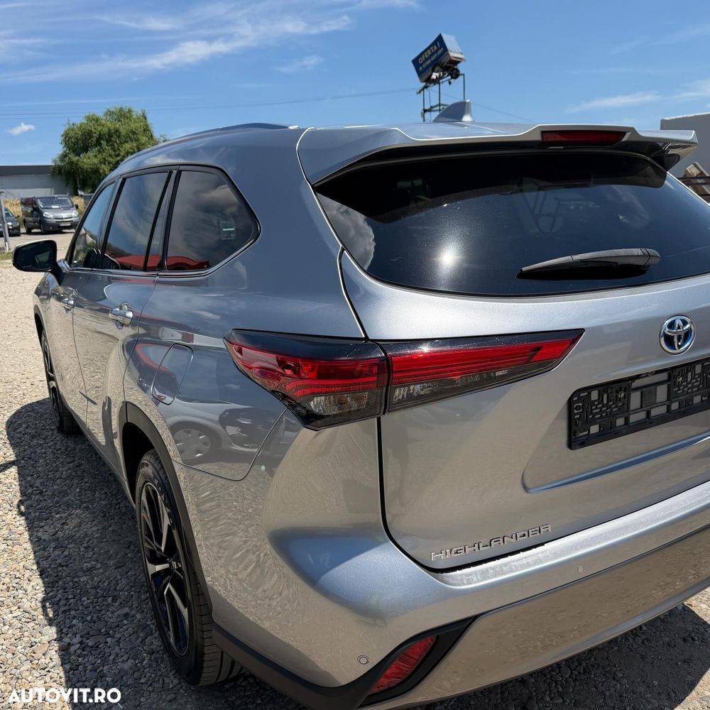 Toyota Highlander 2.5 L Dynamic Force 248CP Luxury Metallic - 3