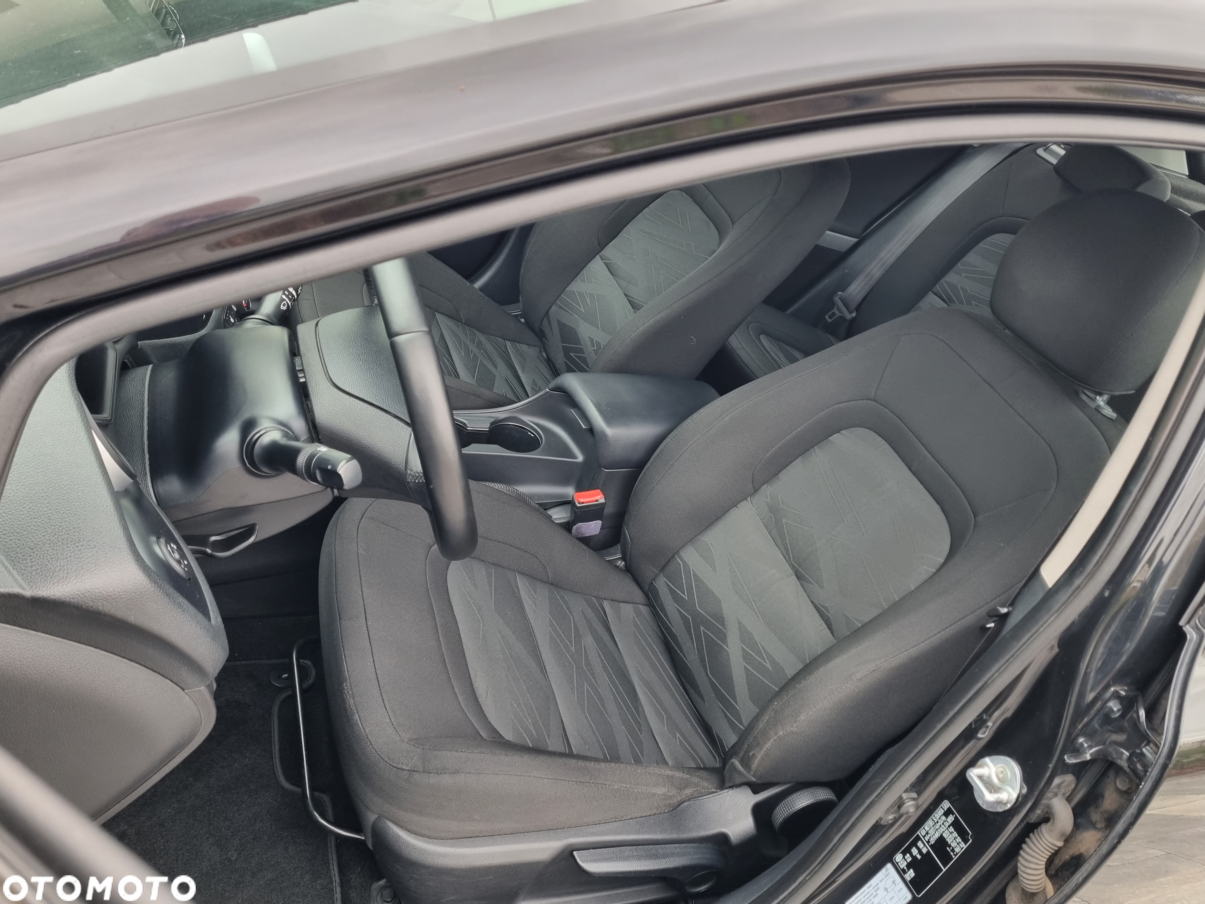 Kia Ceed 1.4 CVVT Attract - 17