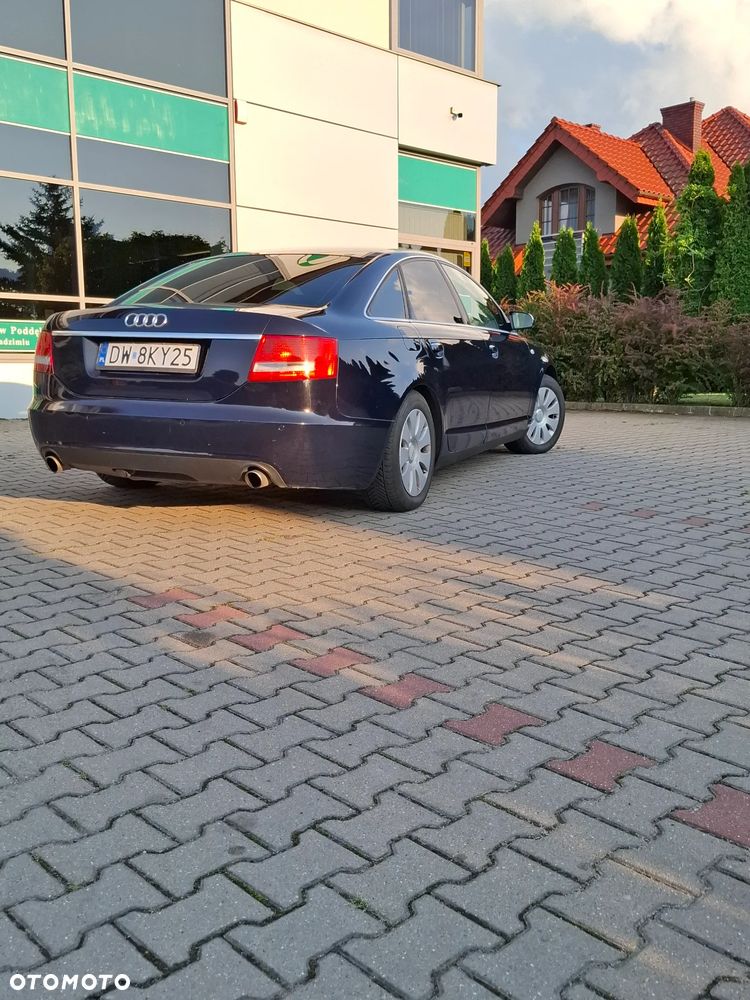Audi A6 Limousine 2.4 - 4