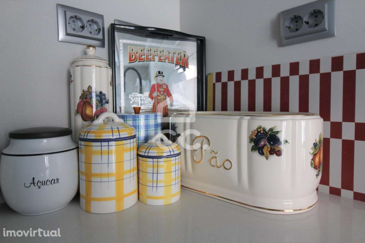 T2 com remodelação fantástica,  acesso a transportes e comércio, Cruz - Grande imagem: 4/35