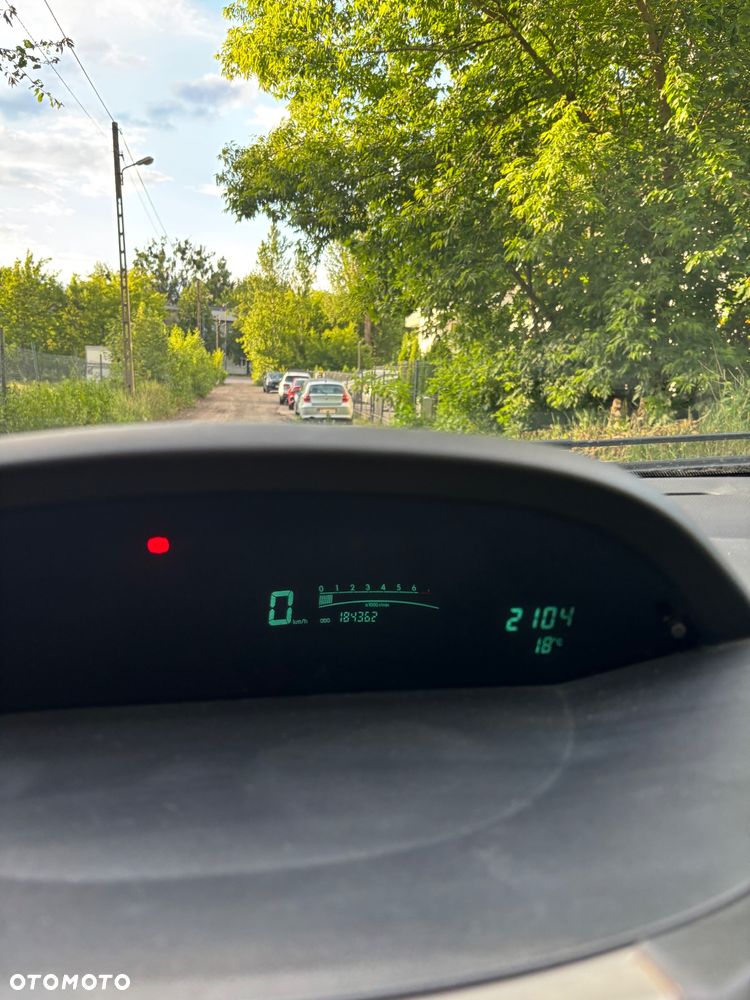Toyota Yaris - 11