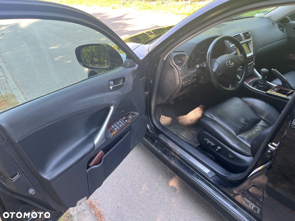 Lexus IS 220d Luxury Line - 13