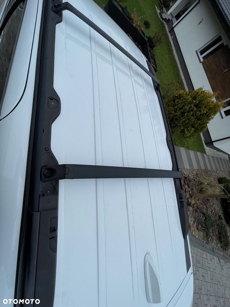 Chrysler Pacifica - 33