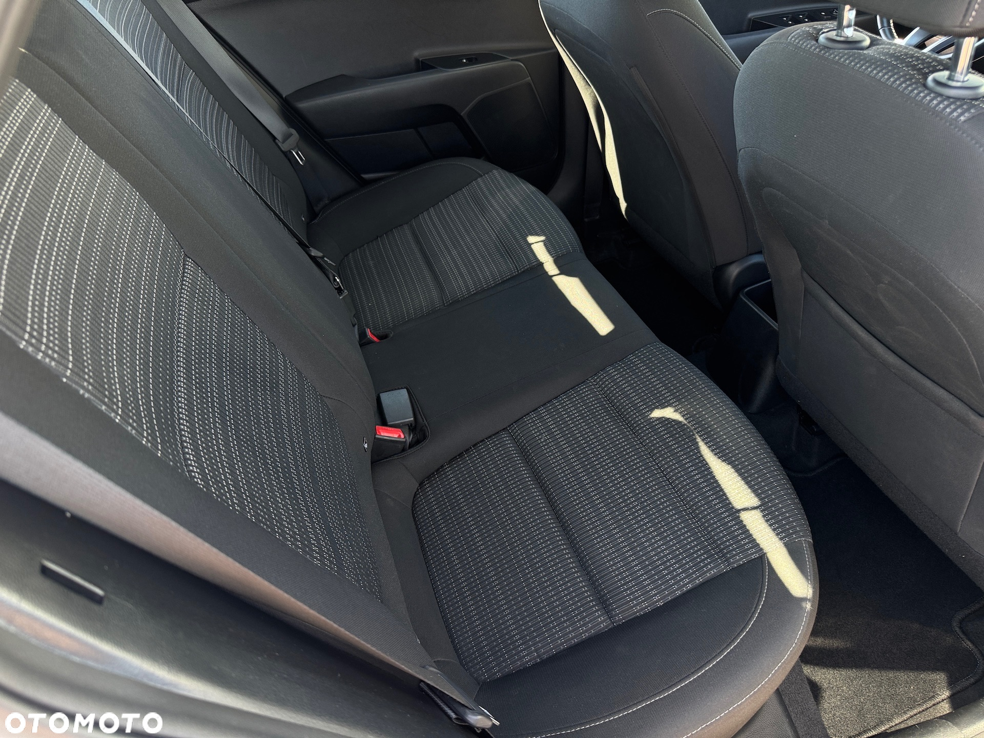 Kia Stonic 1.2 L - 10