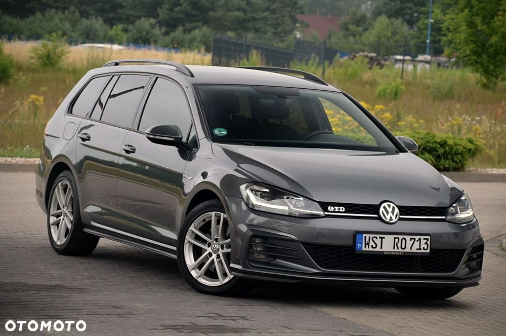 Volkswagen Golf - 2
