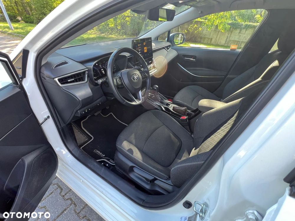 Toyota Corolla 1.8 Hybrid Active - 17