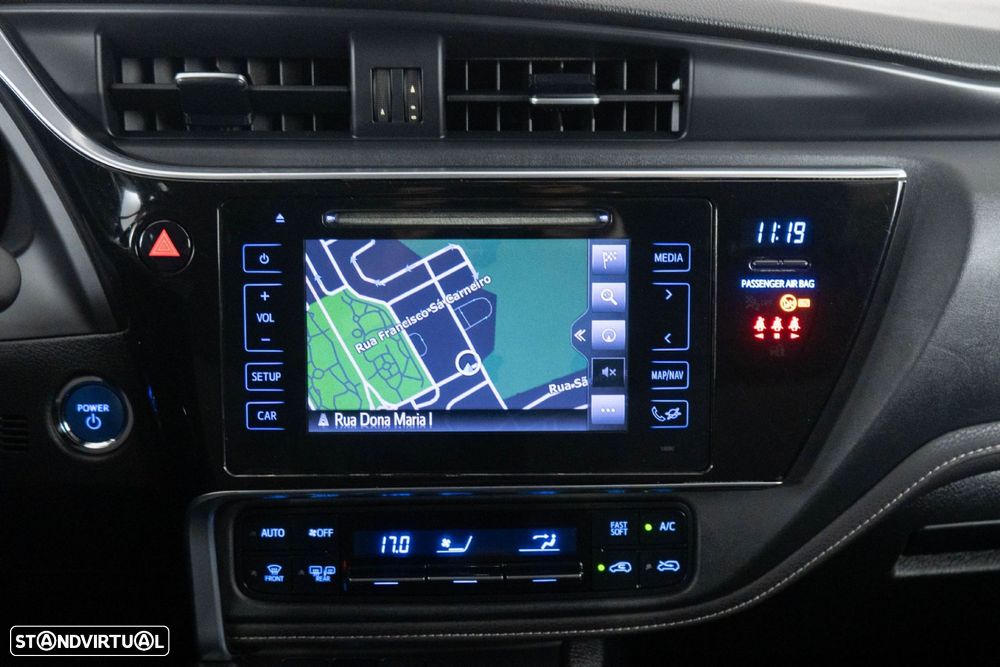 Toyota Auris Touring Sports 1.8 HSD Comfort +P.Sport+Navi - 23