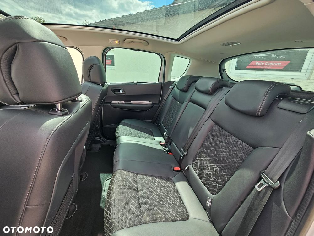 Peugeot 3008 2.0 HDi Premium+ - 13