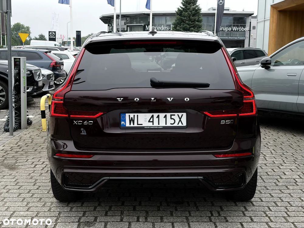 Volvo XC 60 B5 B AWD Plus Dark - 5