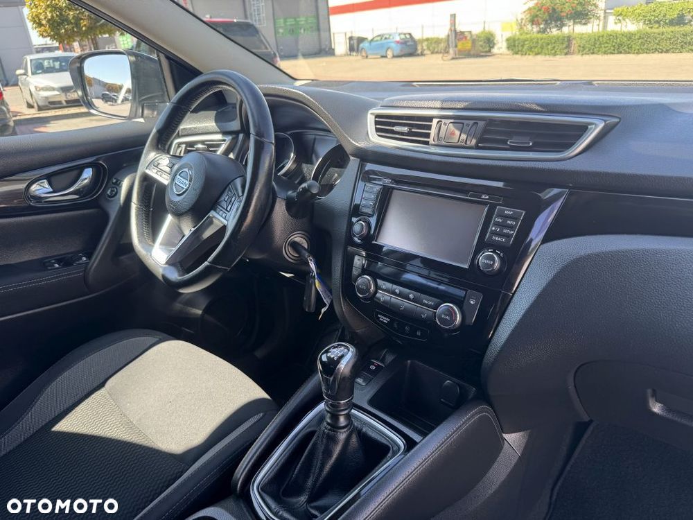 Nissan Qashqai 1.2 DIG-T N-Connecta EU6 - 13