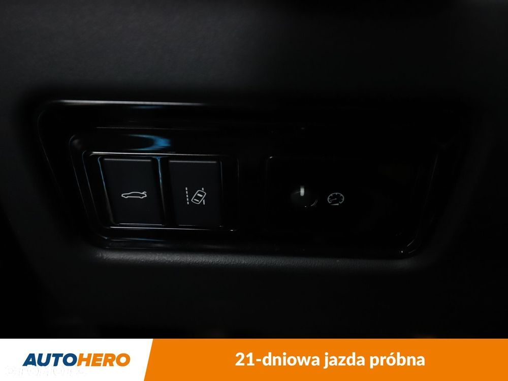 Jaguar XF 2.0 i4D R-Sport - 36