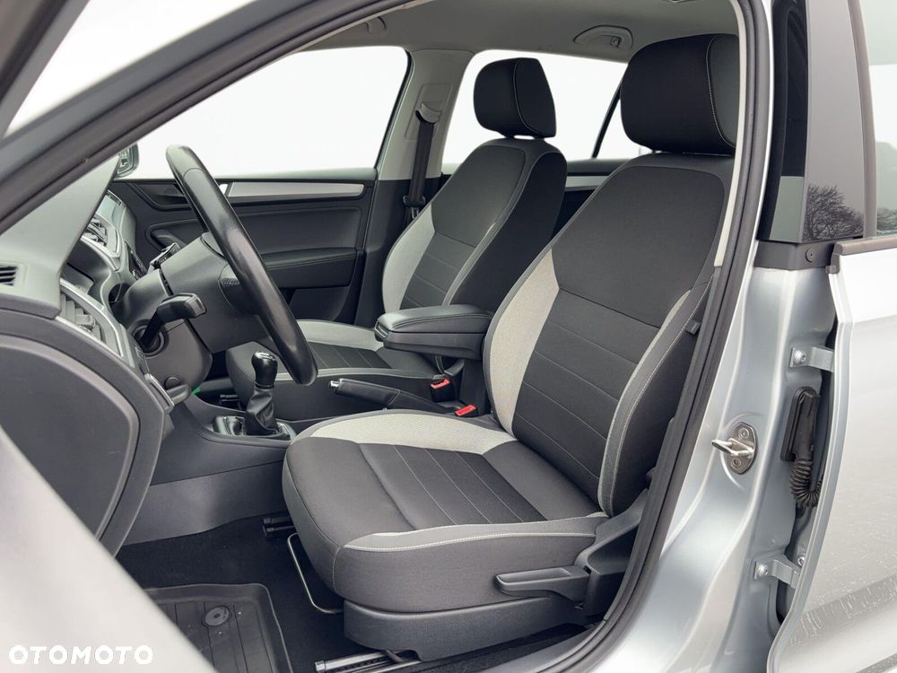 Skoda RAPID - 10