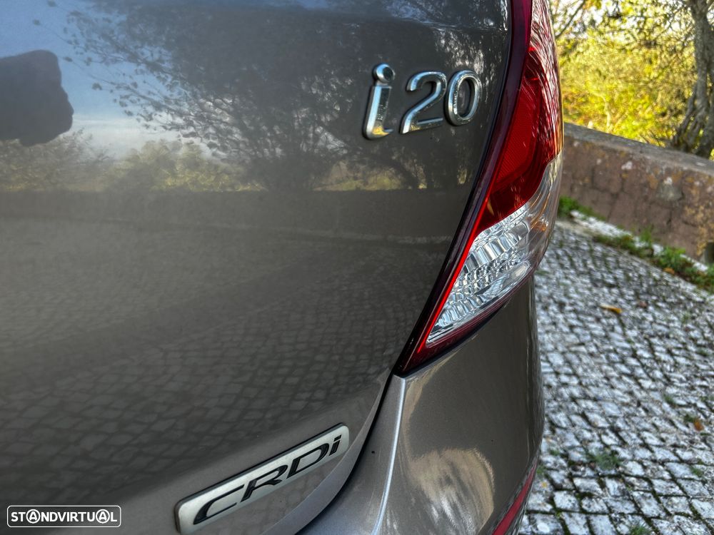 Hyundai i20 1.1 CRDi Urban - 10