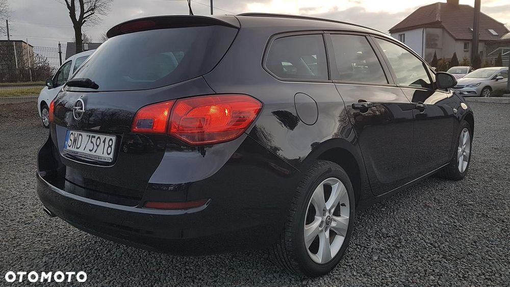 Opel Astra 1.4 T Sport S&S - 4