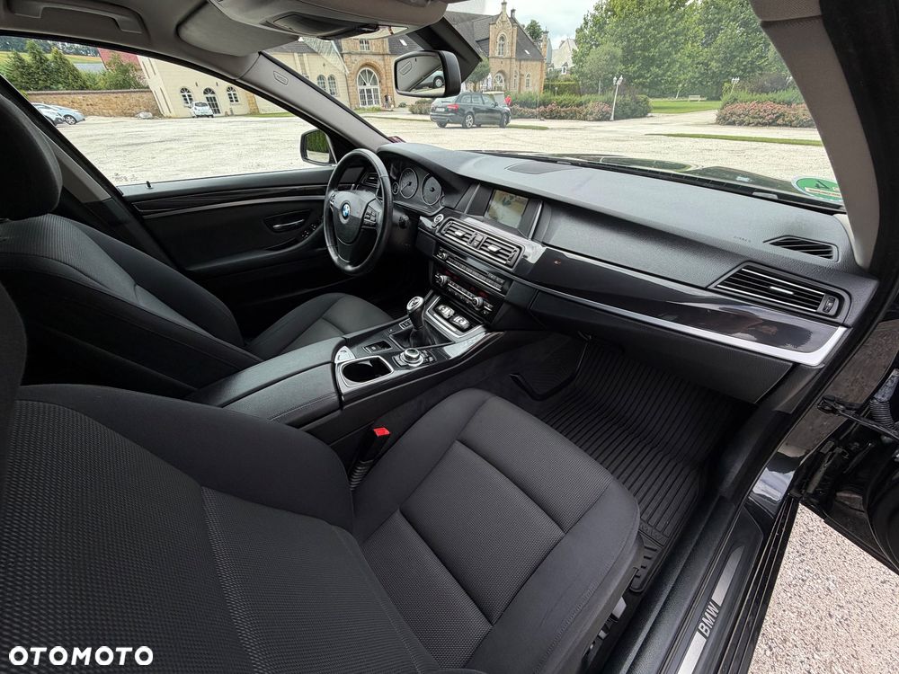 BMW Seria 5 520d - 13