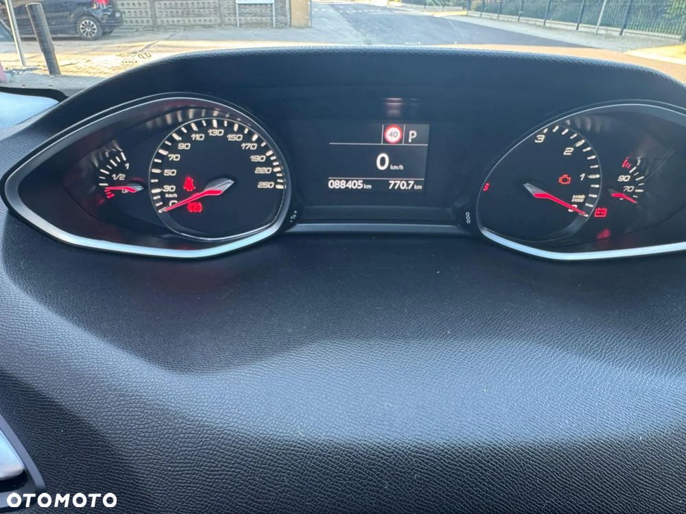 Peugeot 308 1.5 BlueHDi Active Pack S&S EAT8 - 9