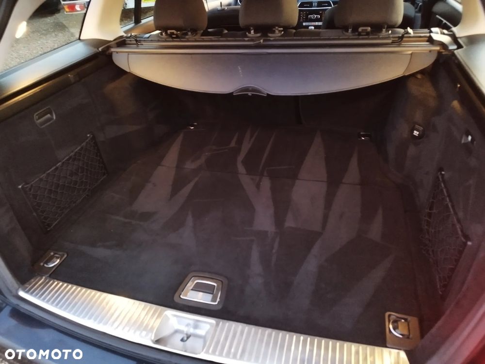 Mercedes-Benz Klasa C 200 CDI BlueEff Avantgarde - 28