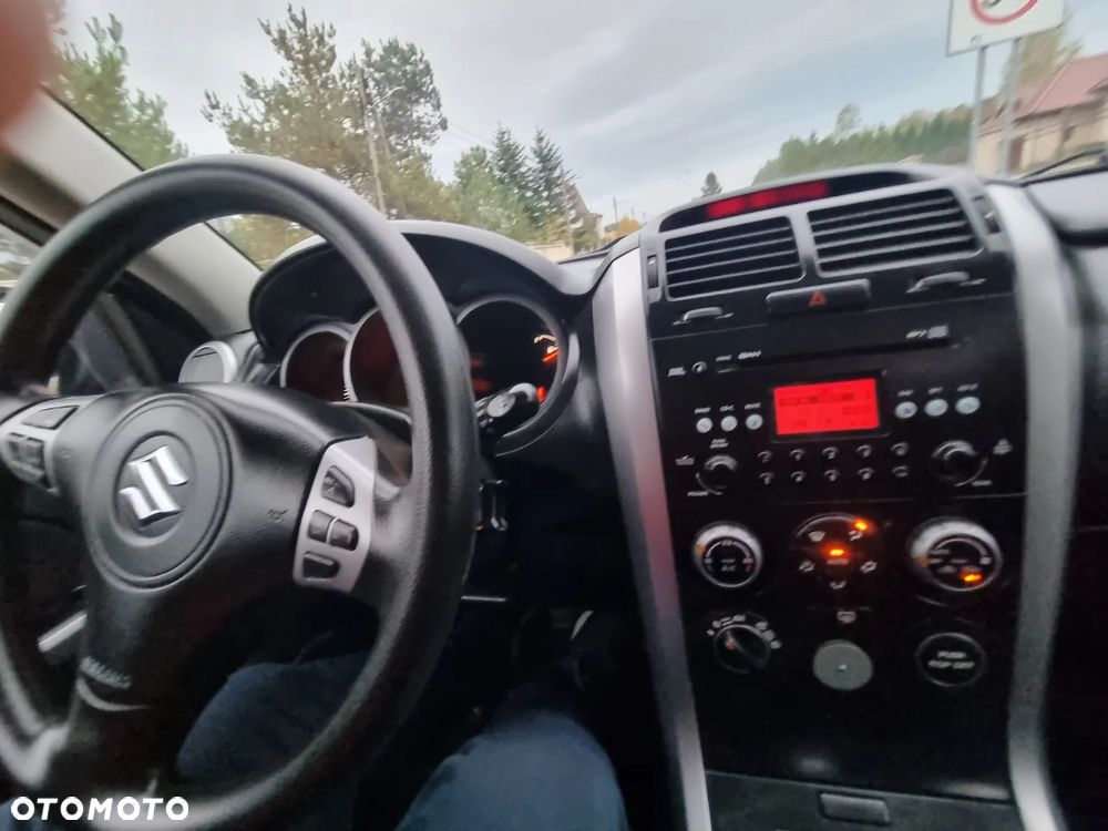 Suzuki Grand Vitara 1.9 DDiS De Luxe - 19