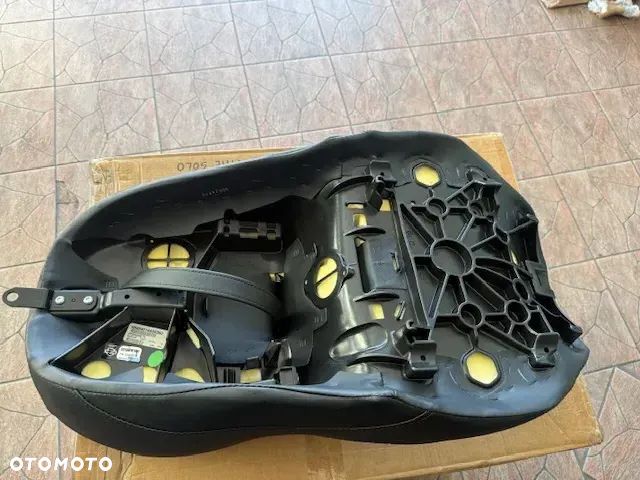 KANAPA SIEDZENIE HARLEY TOURING STREET ROAD GLIDE 52000672  2024- - 10